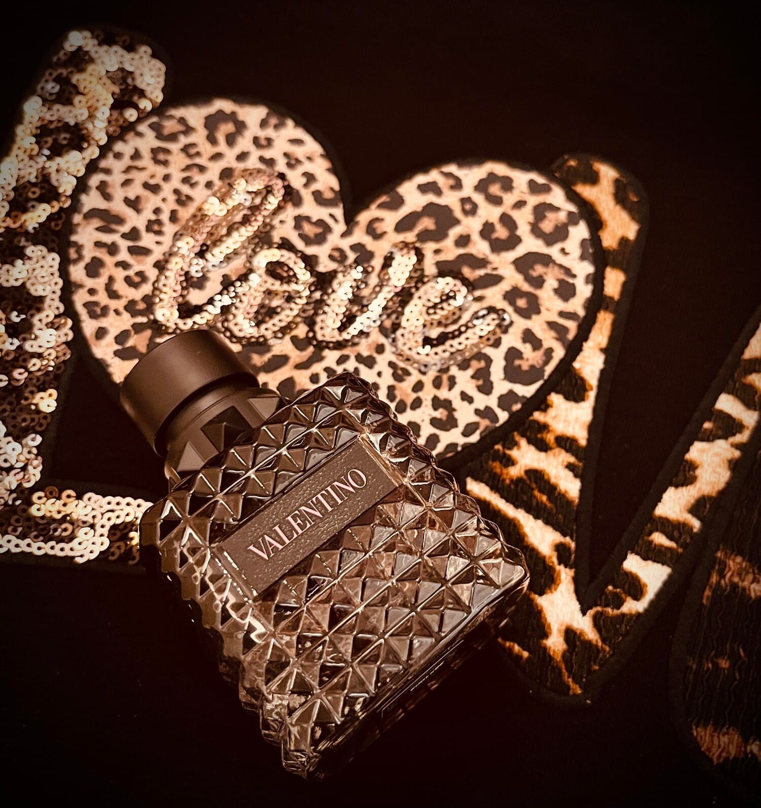 Valentino Donna Born In Roma Intense, on-skin / lifestyle