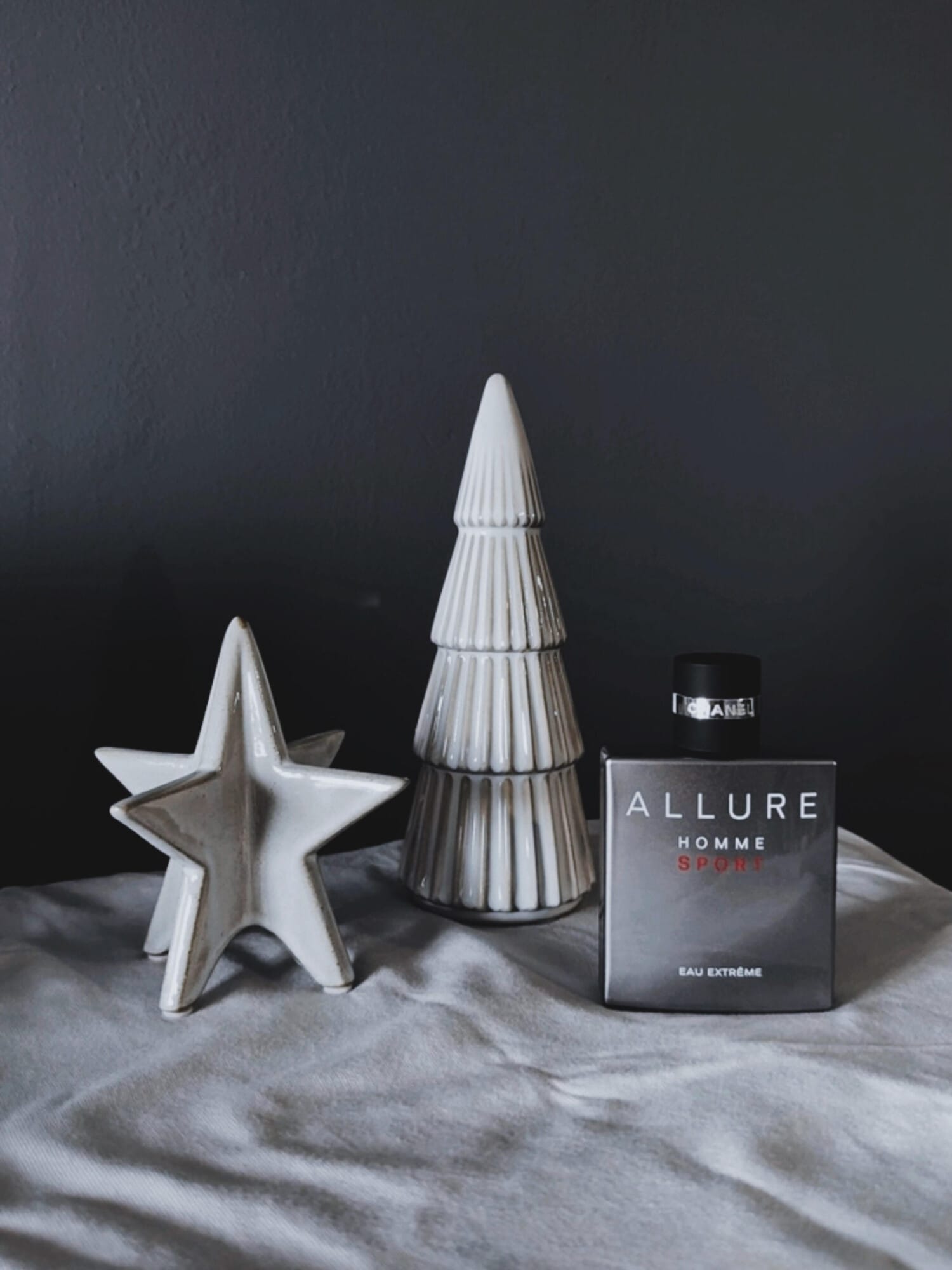 Allure Homme Sport Eau Extreme, on-skin / lifestyle