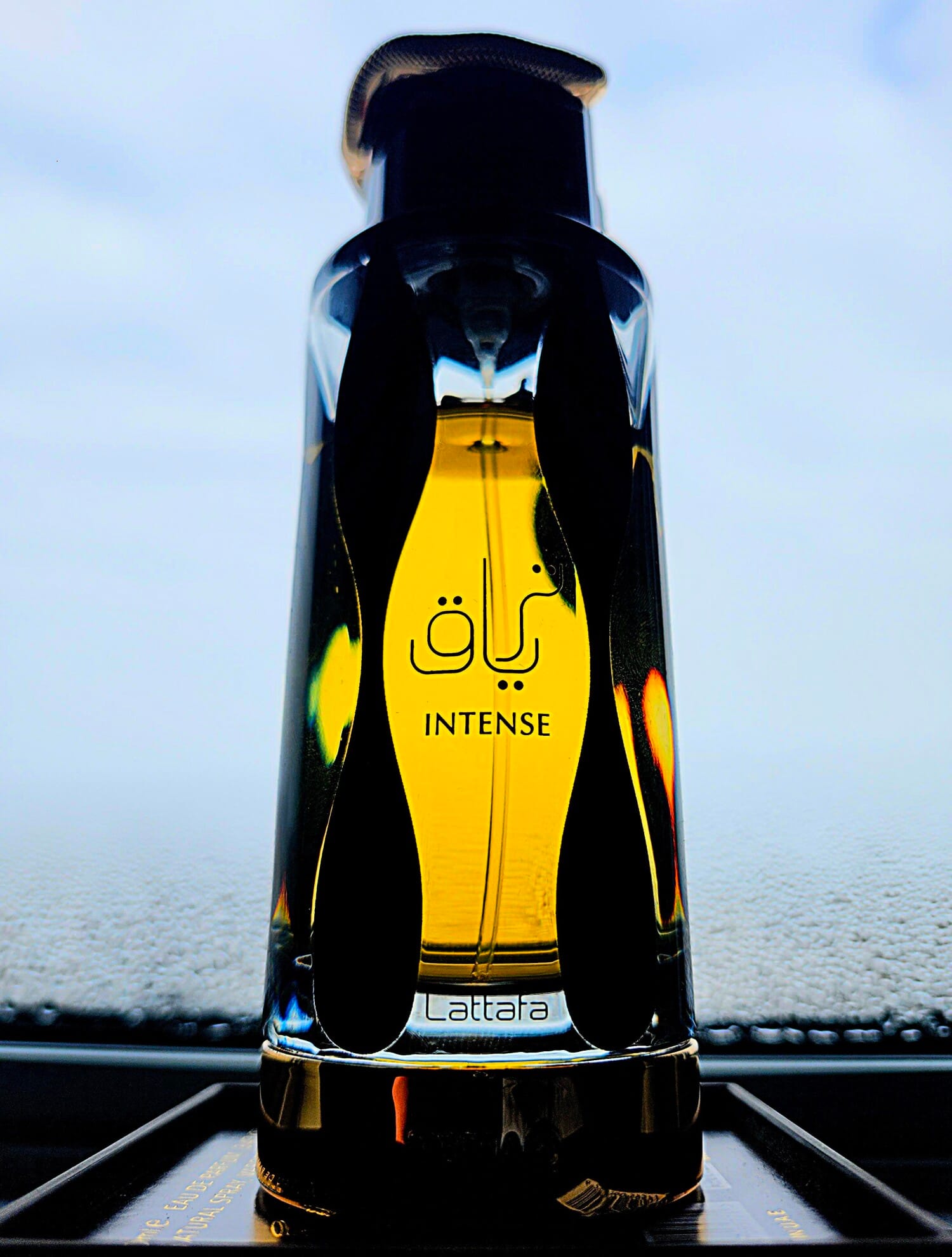 Teriaq Intense, on-skin / lifestyle
