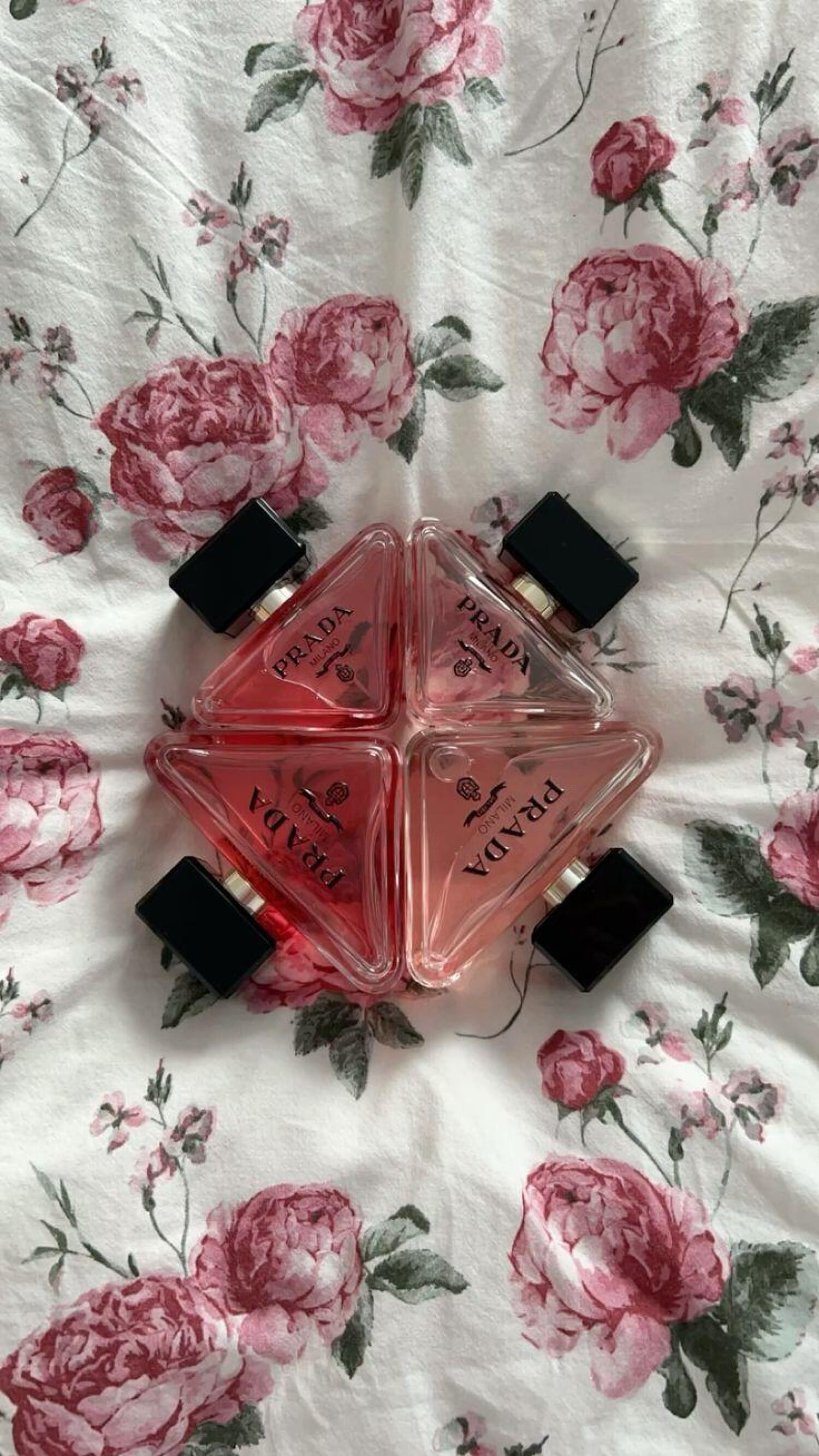 Prada Paradoxe, on-skin / lifestyle