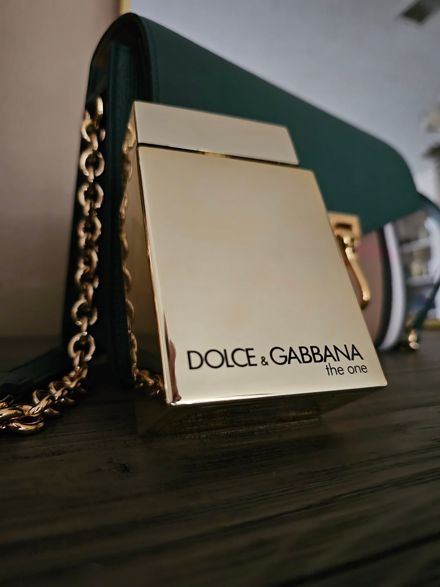 The One Gold For Men, on-skin / lifestyle