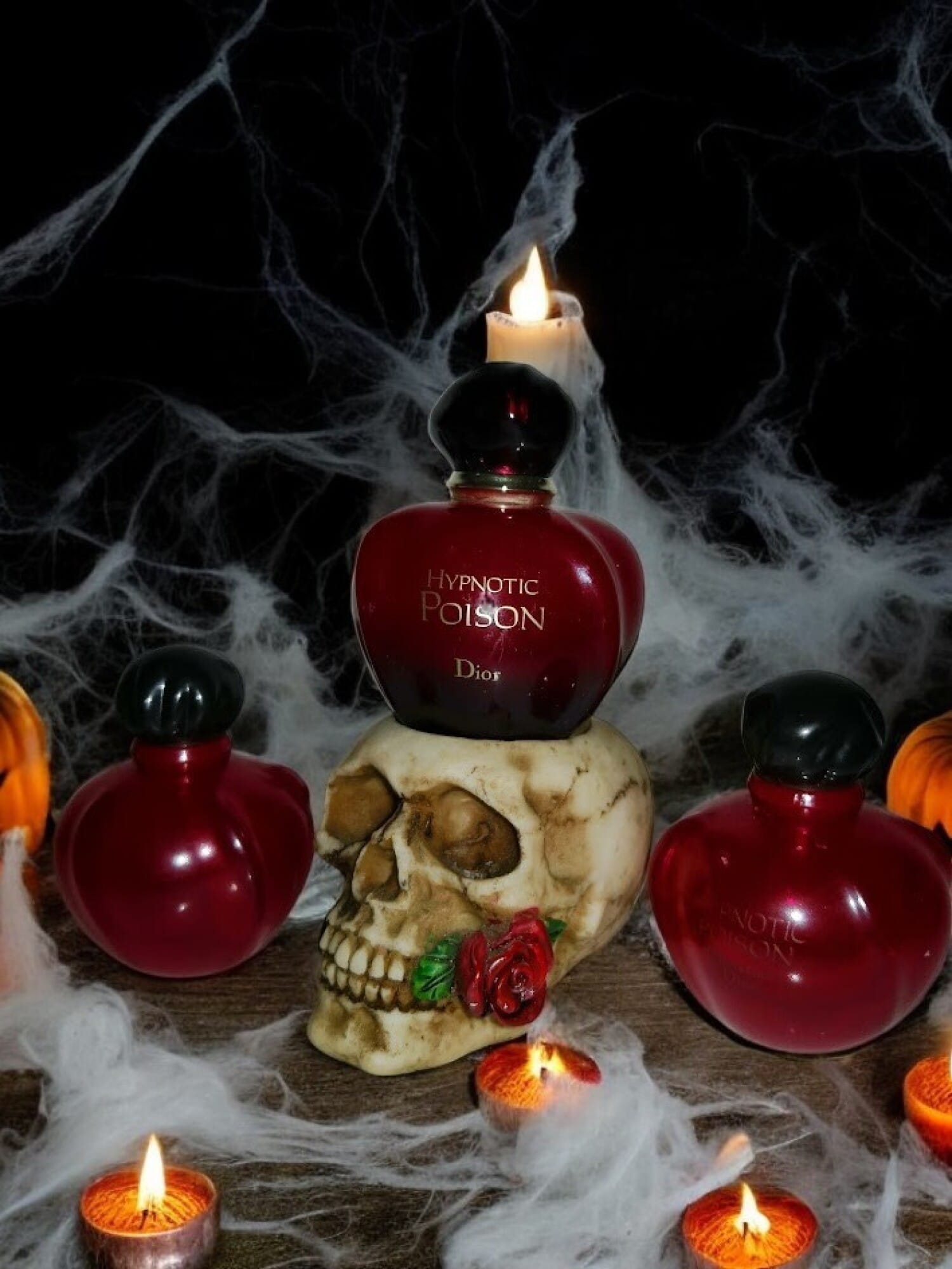 Hypnotic Poison, bottle, angle