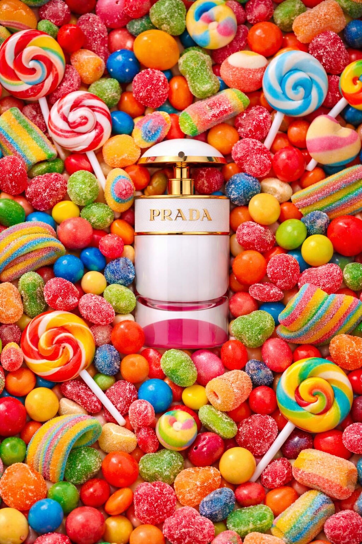 Prada Candy Kiss, on-skin / lifestyle