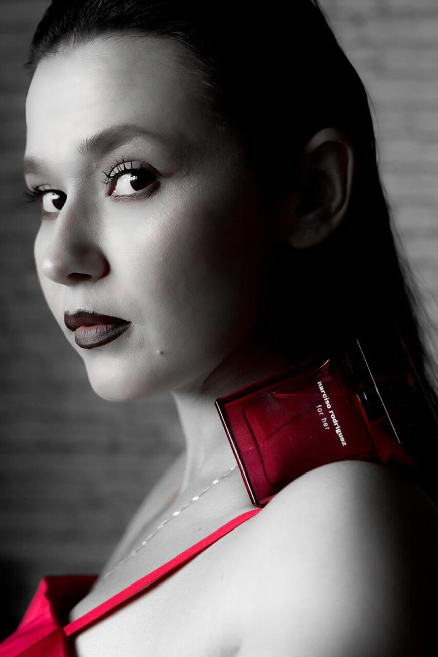 Narciso Rodriguez For Her Intense, on-skin / lifestyle