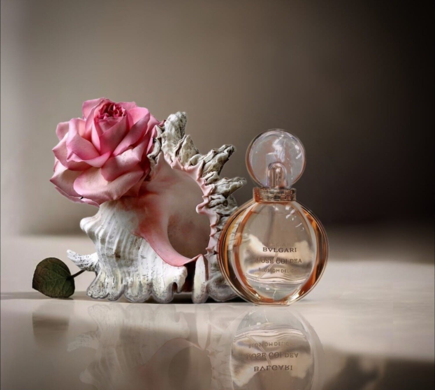 Rose Goldea, on-skin / lifestyle